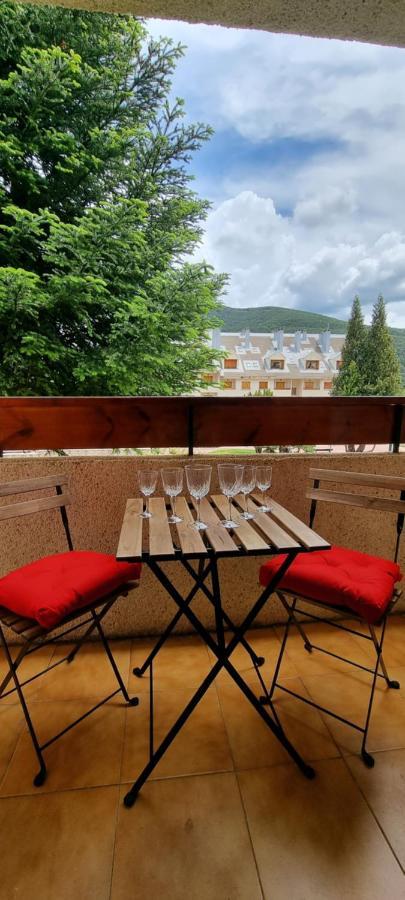 Apartamento Rincon De Lierde Villanúa Exterior foto