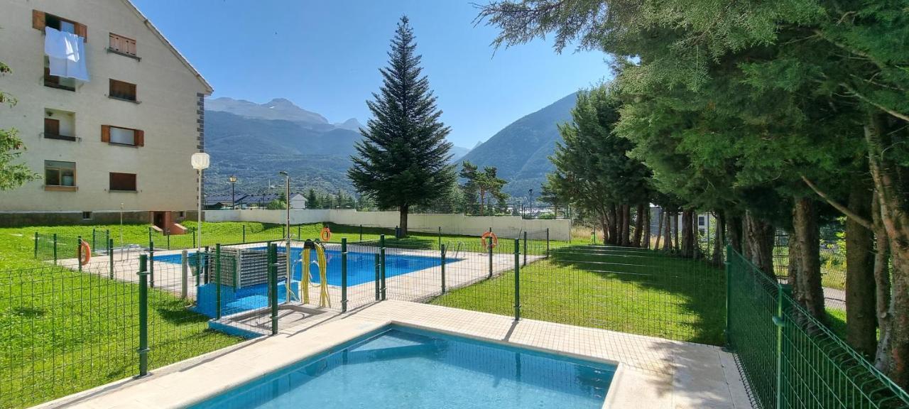 Apartamento Rincon De Lierde Villanúa Exterior foto